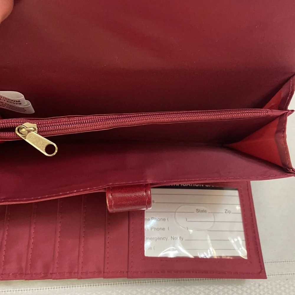 Red Womens Trifold Wallet-Snap Closures Zippered Compartments-Card Slot …